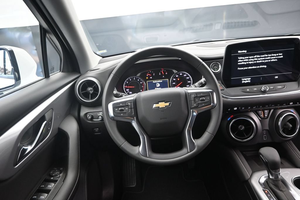 New 2026 Chevrolet Blazer LT w/ Convenience Package FWD image 29