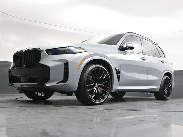 Used 2026 BMW X5 xDrive40i w/ M Sport Package AWD/4WD image 35