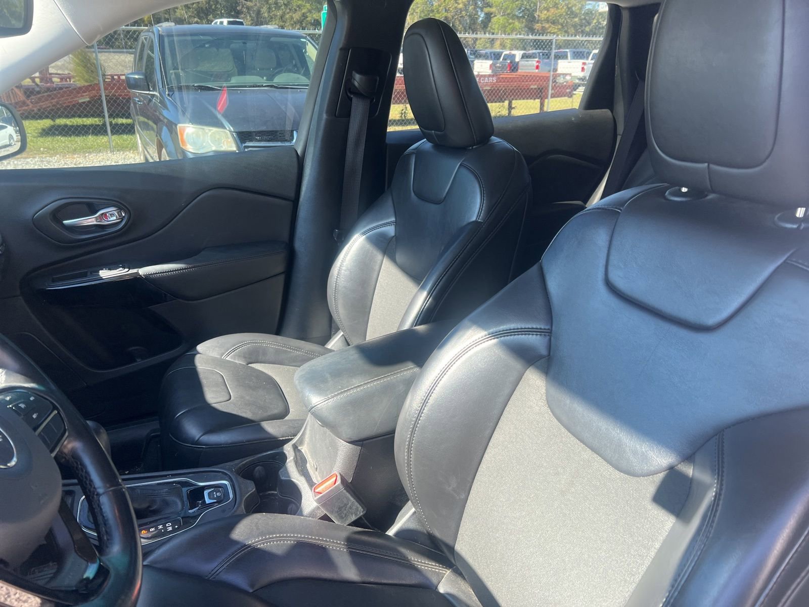 Used 2021 Jeep Cherokee Latitude Plus image 8