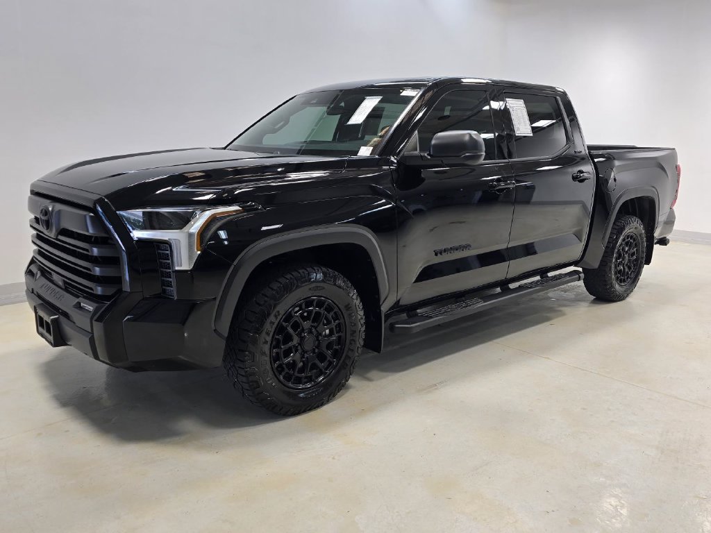 Used 2025 Toyota Tundra SR5 w/ SR5 Premium Package RWD image 32