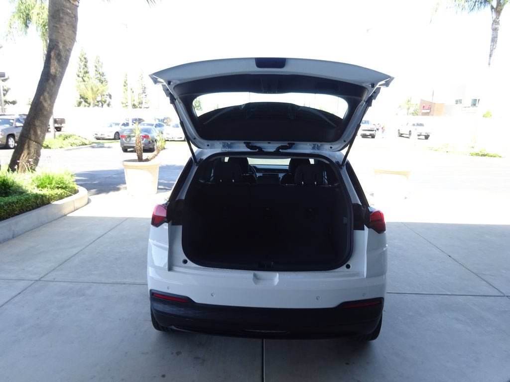 New 2027 Chevrolet Bolt LT FWD image 28
