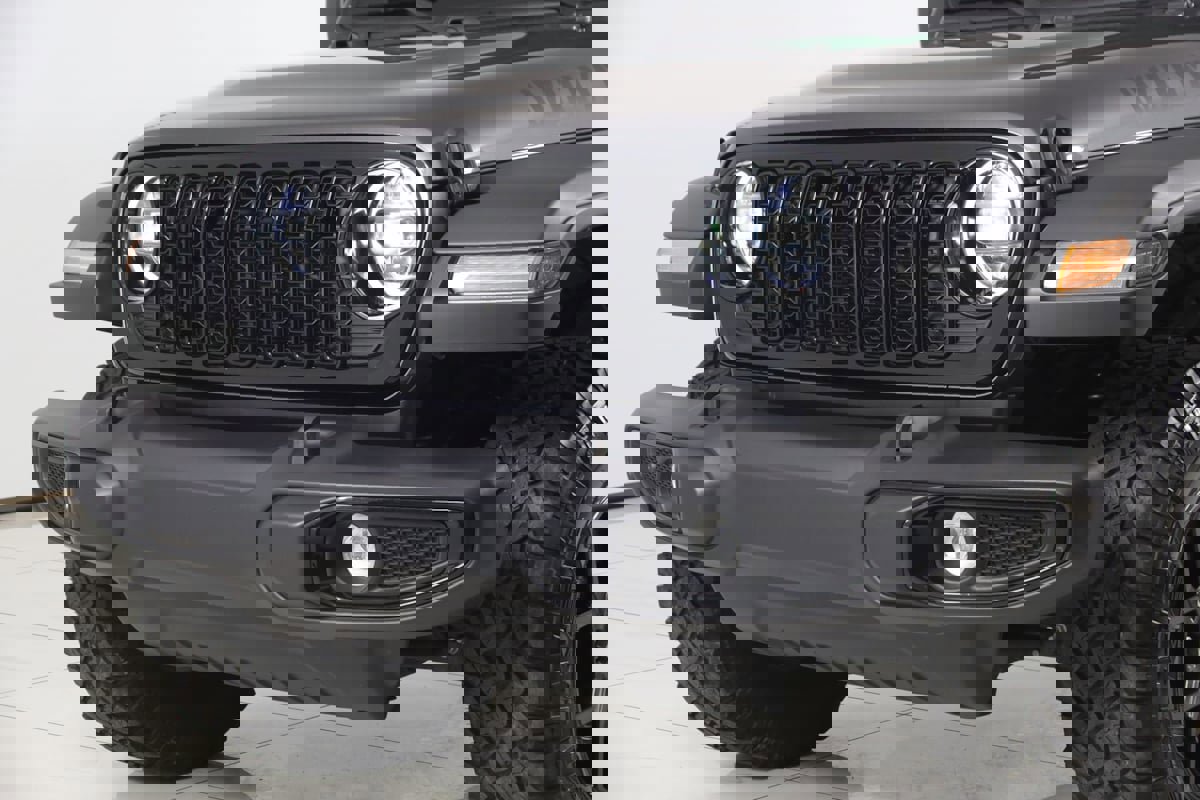 Used 2024 Jeep Wrangler Willys image 49