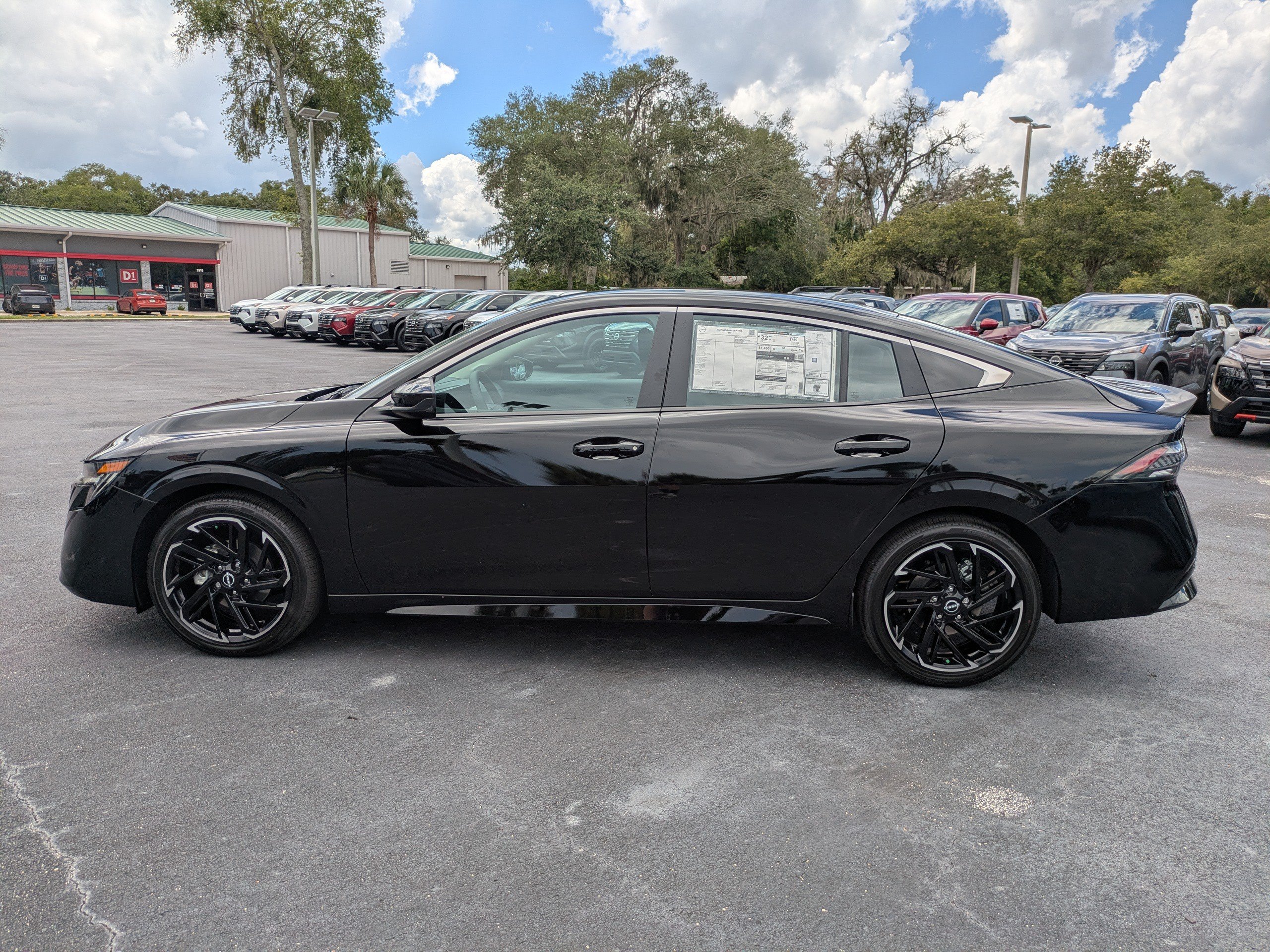 New 2027 Nissan Sentra SR FWD image 7