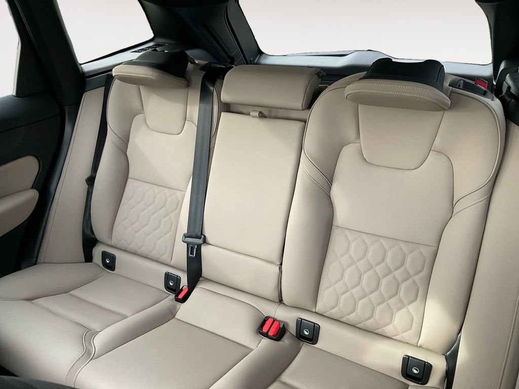New 2026 Volvo XC60 B5 Plus w/ Protection Package Premier image 13