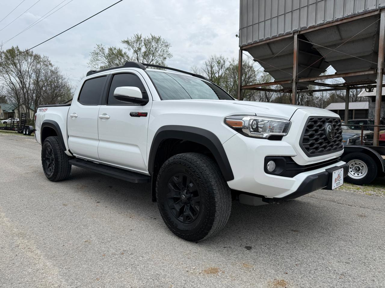 Used 2022 Toyota Tacoma TRD Off-Road AWD/4WD image 8