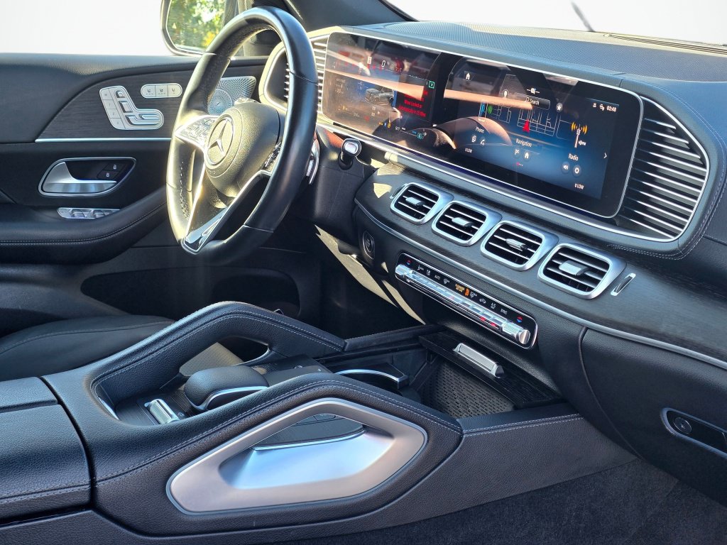 Used 2024 Mercedes-Benz GLS 450 4MATIC image 30