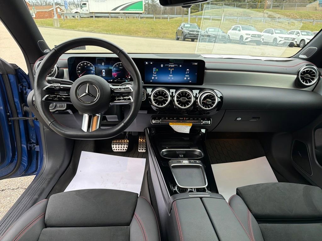 Used 2025 Mercedes-Benz CLA 250 4MATIC image 8