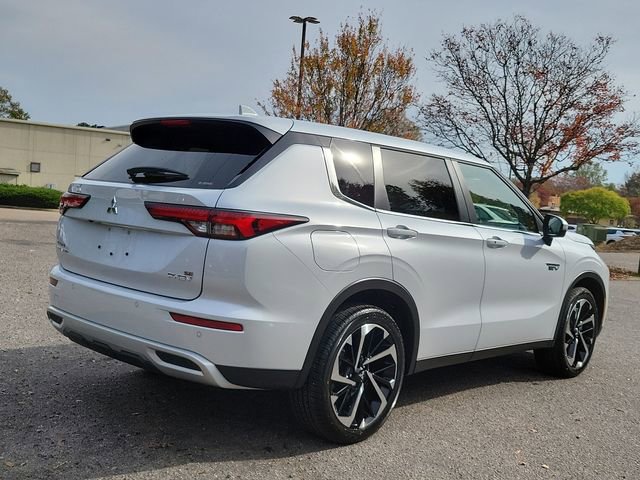 New 2025 Mitsubishi Outlander SE image 4