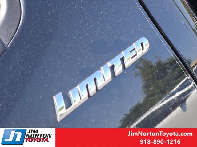 Used 2023 Toyota Tacoma Limited RWD image 12