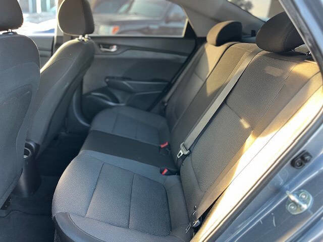 Used 2019 Hyundai Accent SE image 8