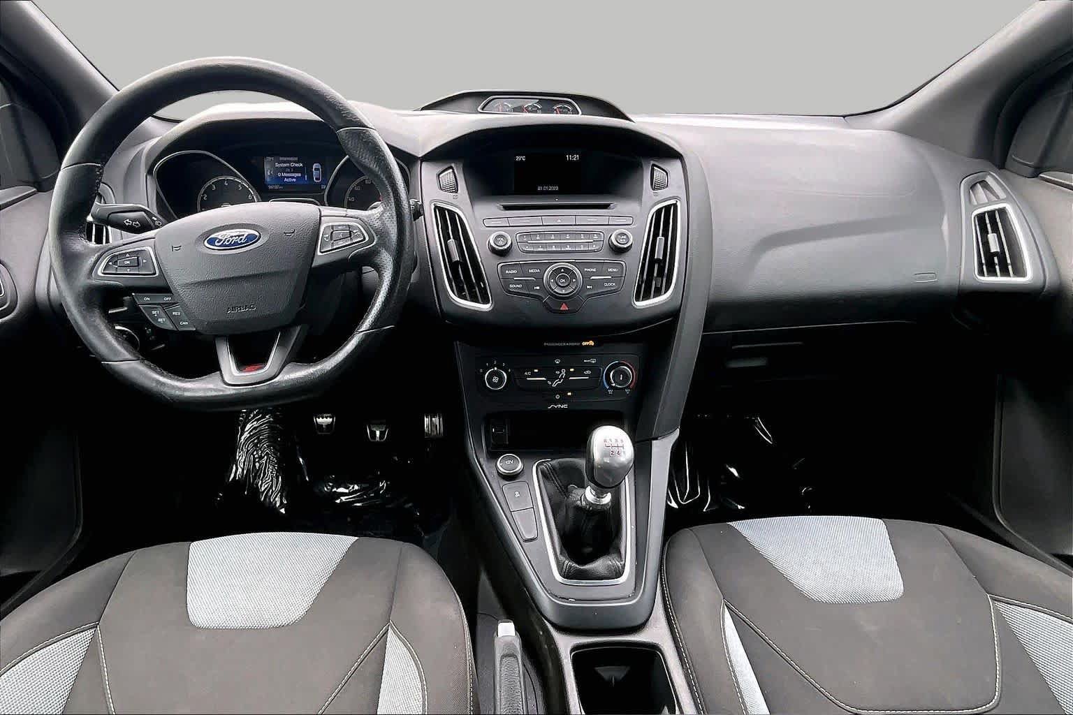 Used 2016 Ford Focus ST FWD image 16
