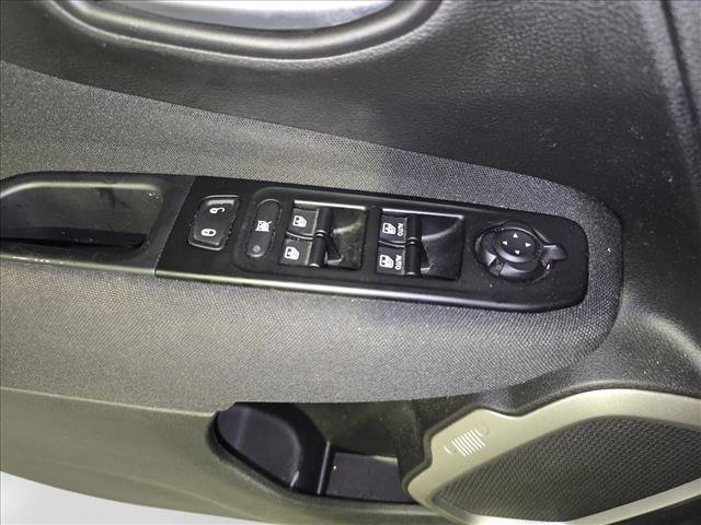 Used 2021 Jeep Renegade Latitude AWD/4WD image 27