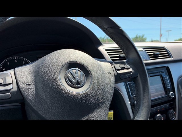 Used 2013 Volkswagen Passat 2.5 SE FWD image 9
