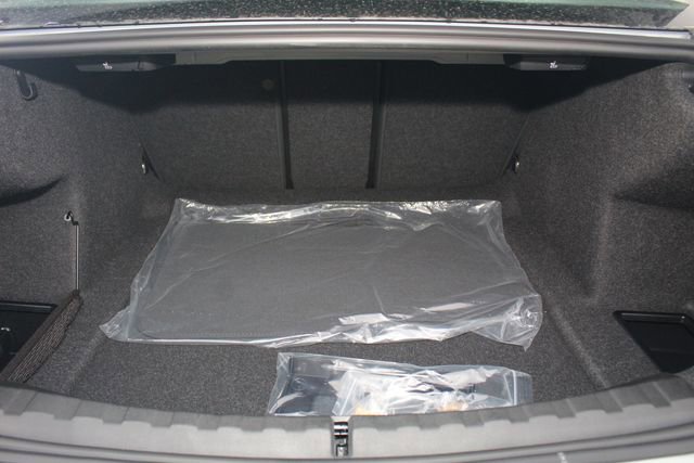 New 2026 BMW 330i xDrive 330i xDrive w/ M Sport Package image 8