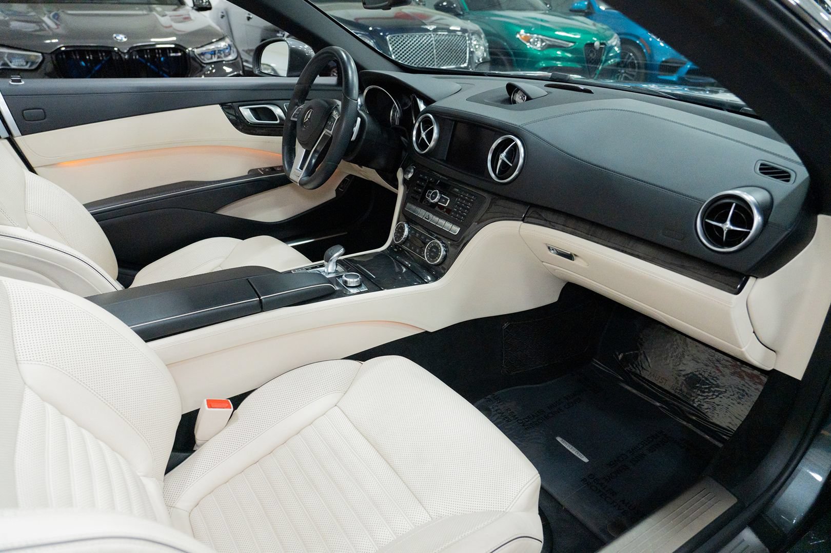 Used 2013 Mercedes-Benz SL 550 image 30