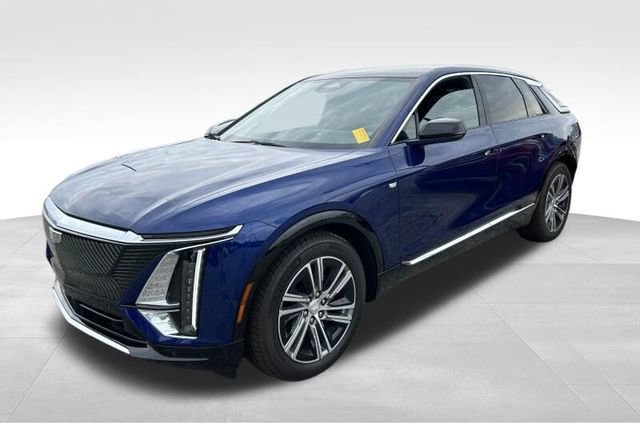 Used 2024 Cadillac Lyriq Luxury w/ LPO, Floor Liner Package AWD/4WD image 5