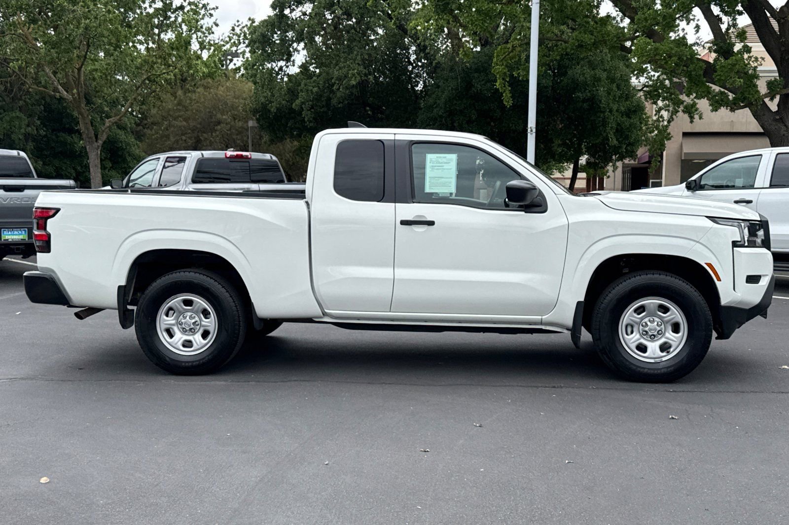 Used 2024 Nissan Frontier S w/ Tow Package image 2