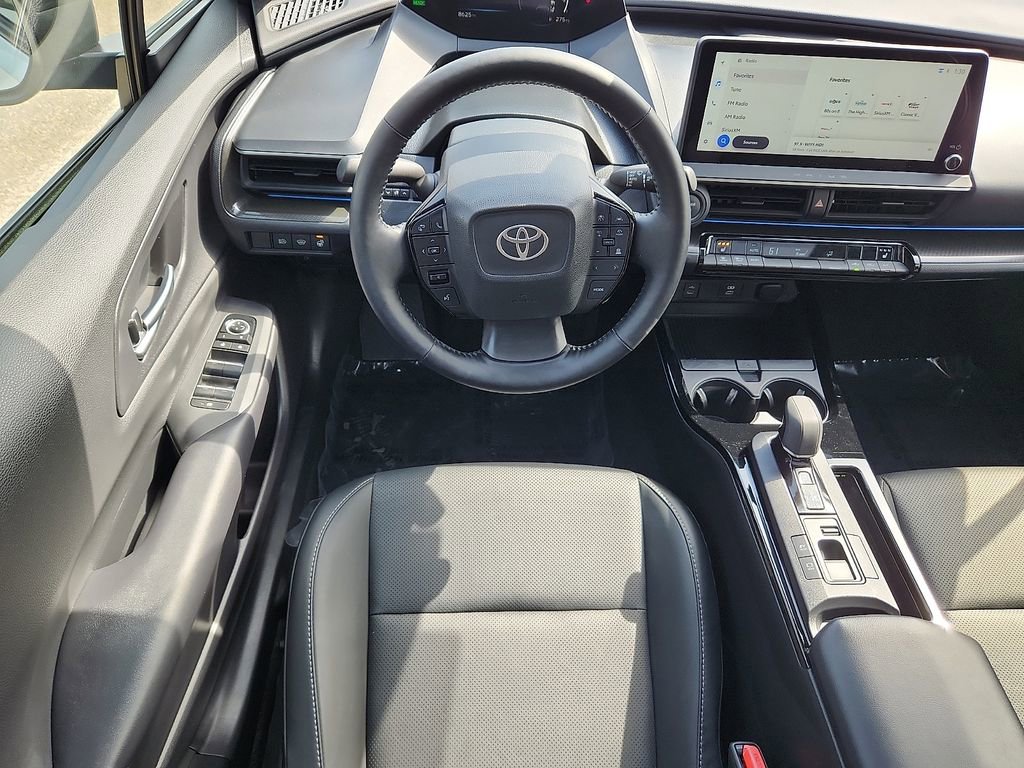Used 2025 Toyota Prius image 11