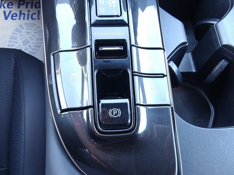 Used 2025 Toyota Crown Signia image 40