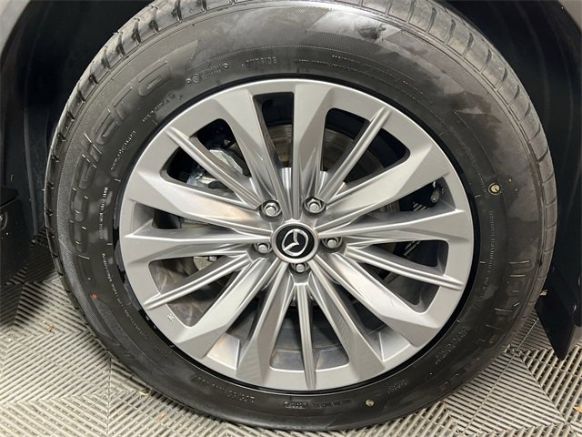 Used 2024 MAZDA CX-90 3.3 Turbo w/ Preferred Plus image 17