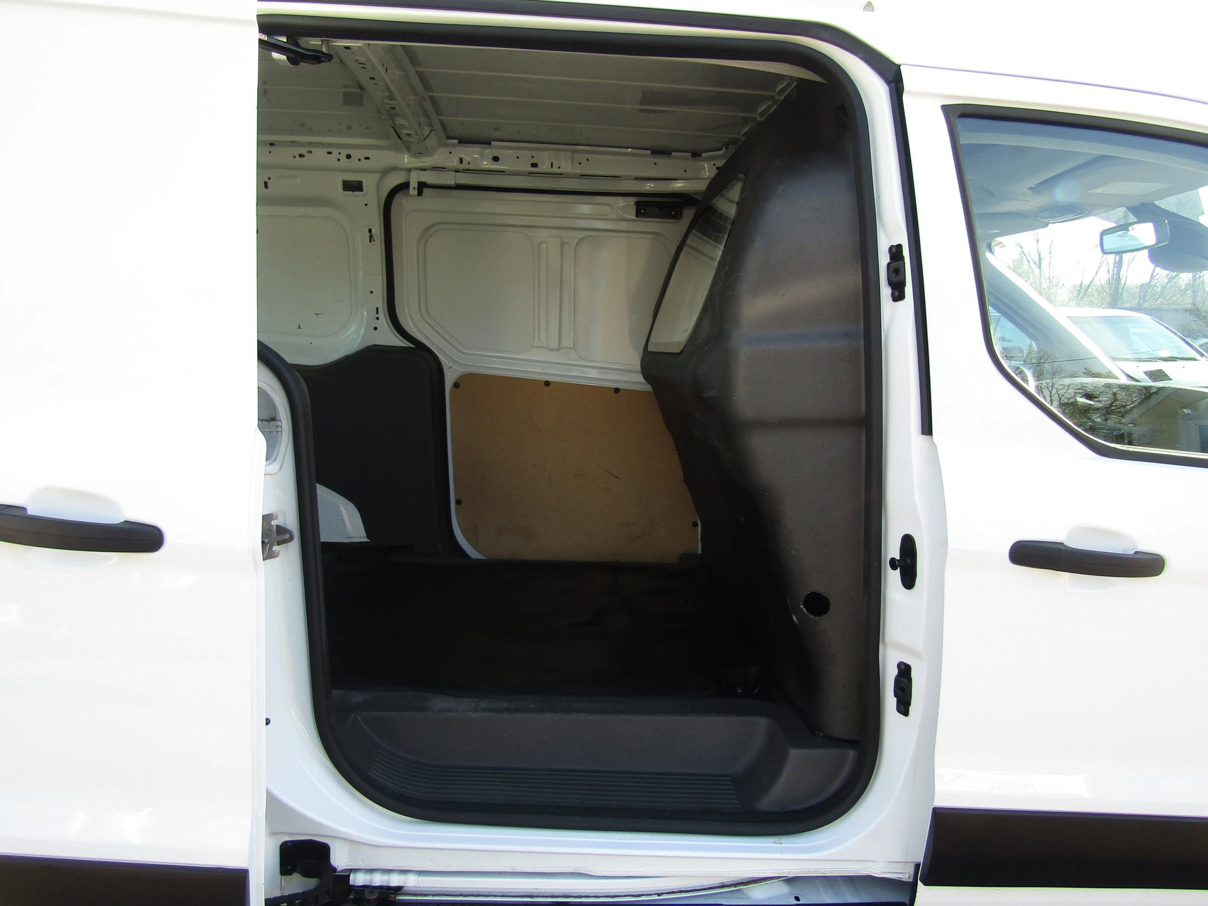 Used 2022 Ford Transit Connect XL image 13