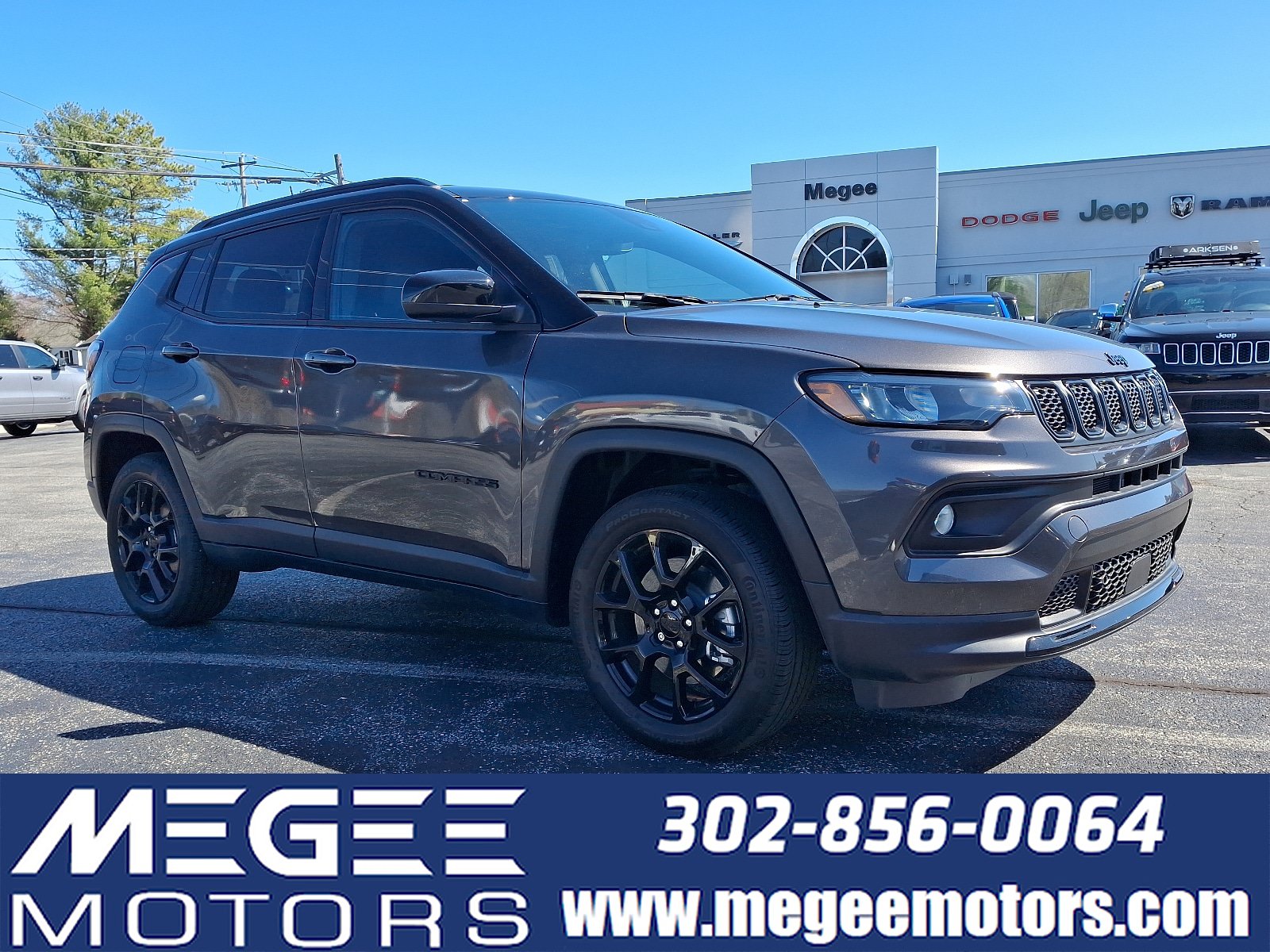Used 2024 Jeep Compass Latitude w/ Convenience Group