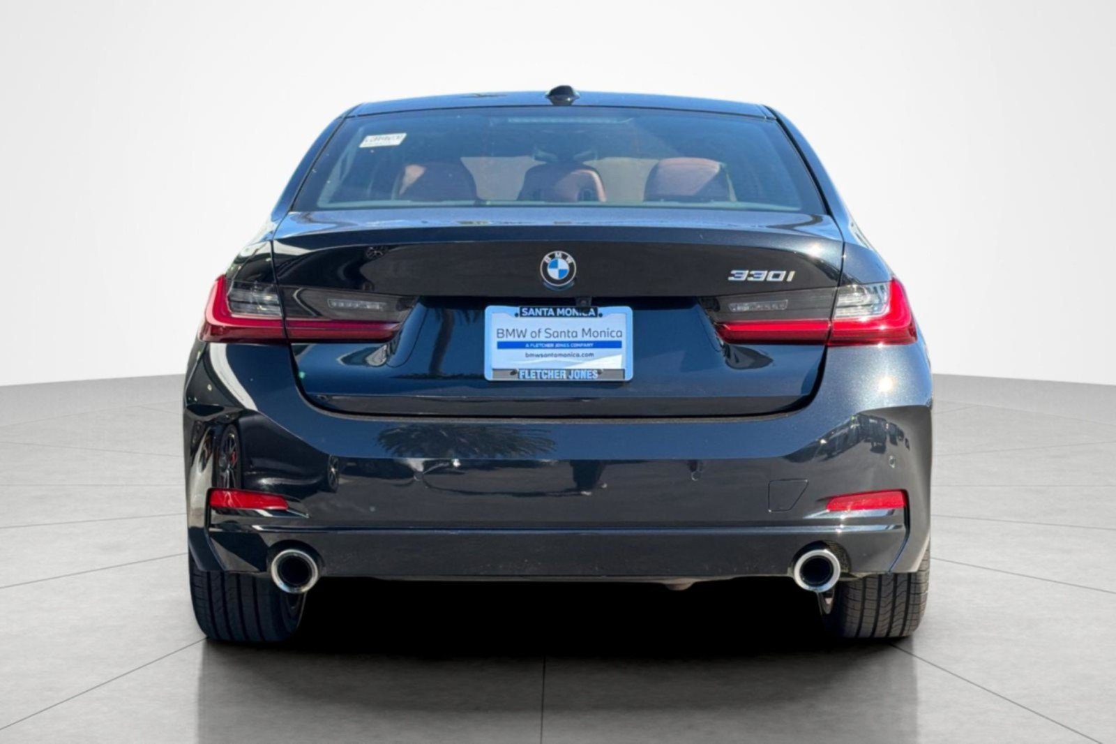Used 2024 BMW 330i Sedan w/ Premium Package RWD image 4