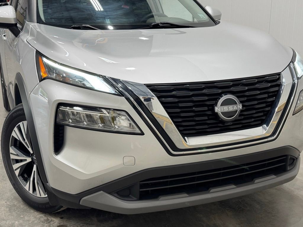 Used 2023 Nissan Rogue SV image 46