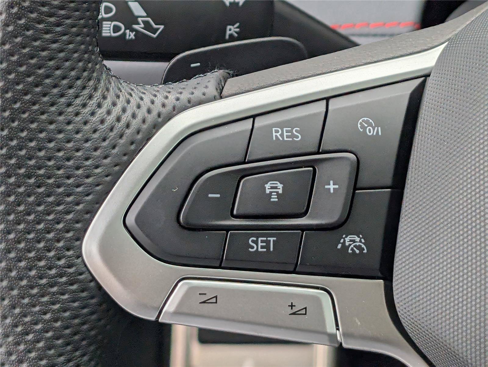 Used 2026 Volkswagen Jetta GLI Autobahn FWD image 22