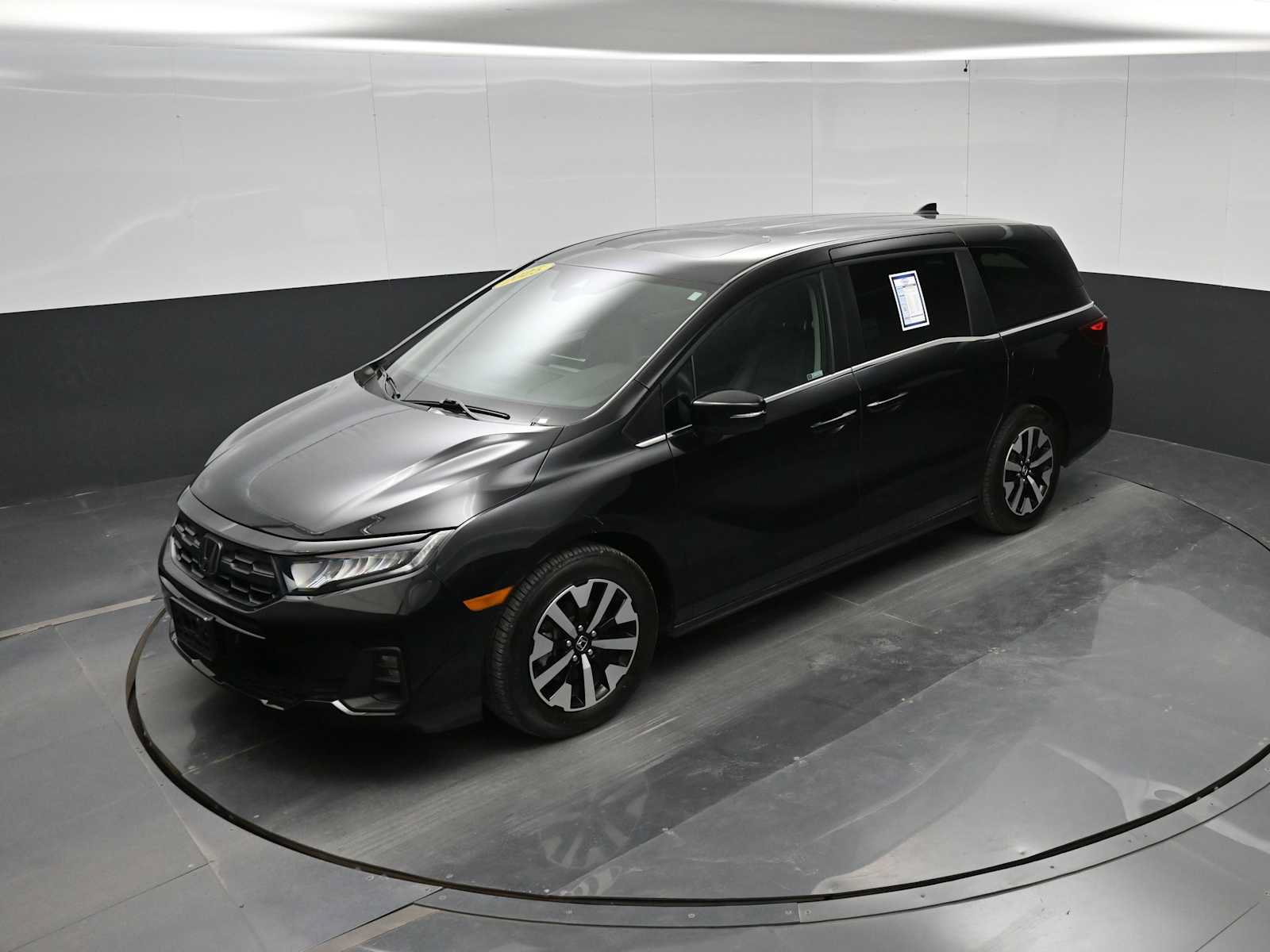 Used 2025 Honda Odyssey EX-L image 32