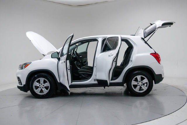 Used 2020 Chevrolet Trax LS w/ Tint and Cruise Package FWD image 18