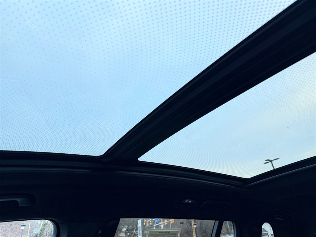 Certified 2023 BMW X7 xDrive40i w/ Executive Package image 35