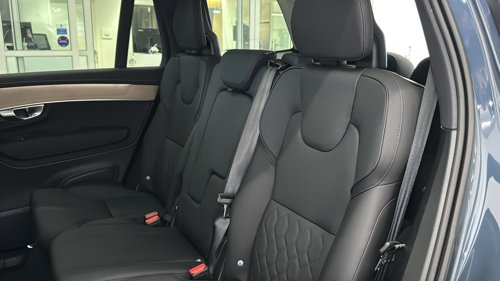 New 2027 Volvo XC60 B5 Core AWD/4WD image 26
