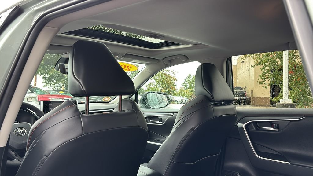 Used 2019 Toyota RAV4 Adventure image 32