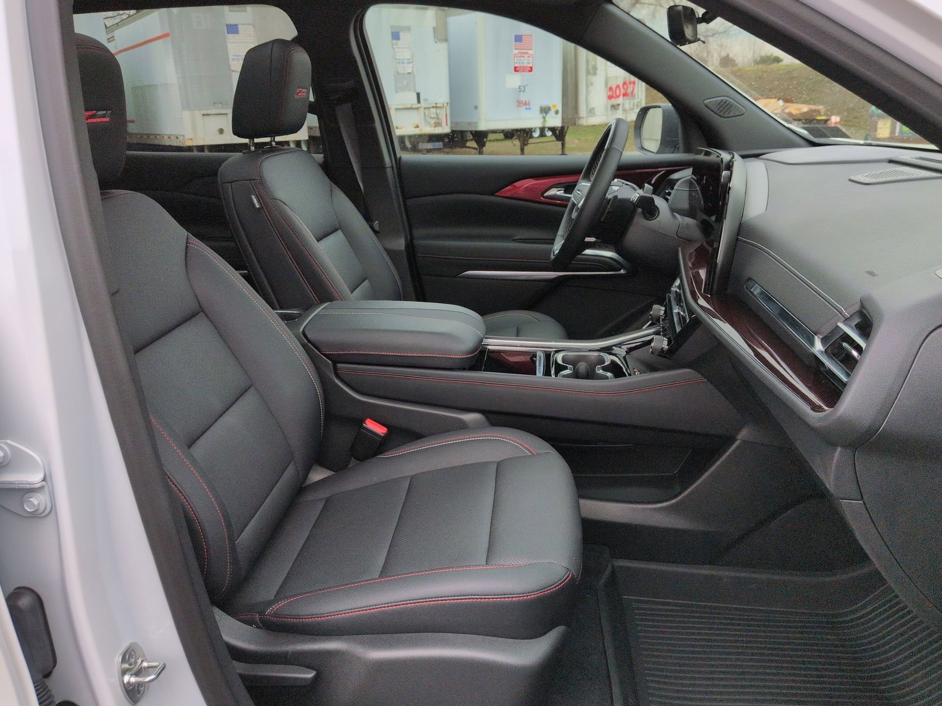 Certified 2025 Chevrolet Traverse Z71 w/ Enhanced Driving Package AWD/4WD image 29