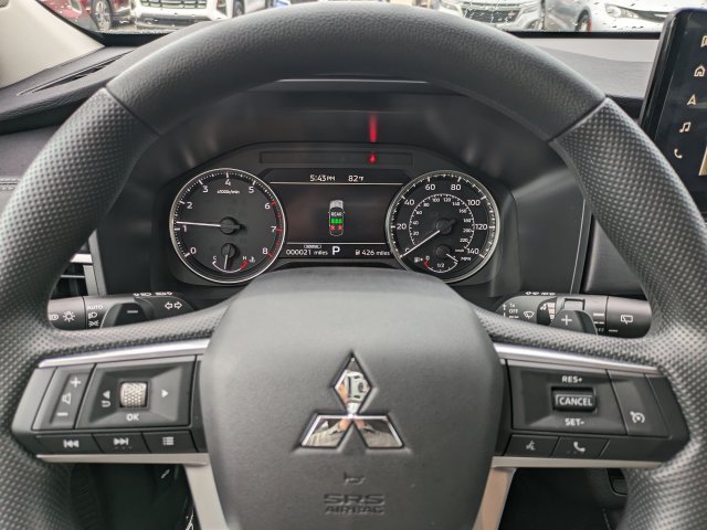 New 2026 Mitsubishi Outlander ES FWD image 22