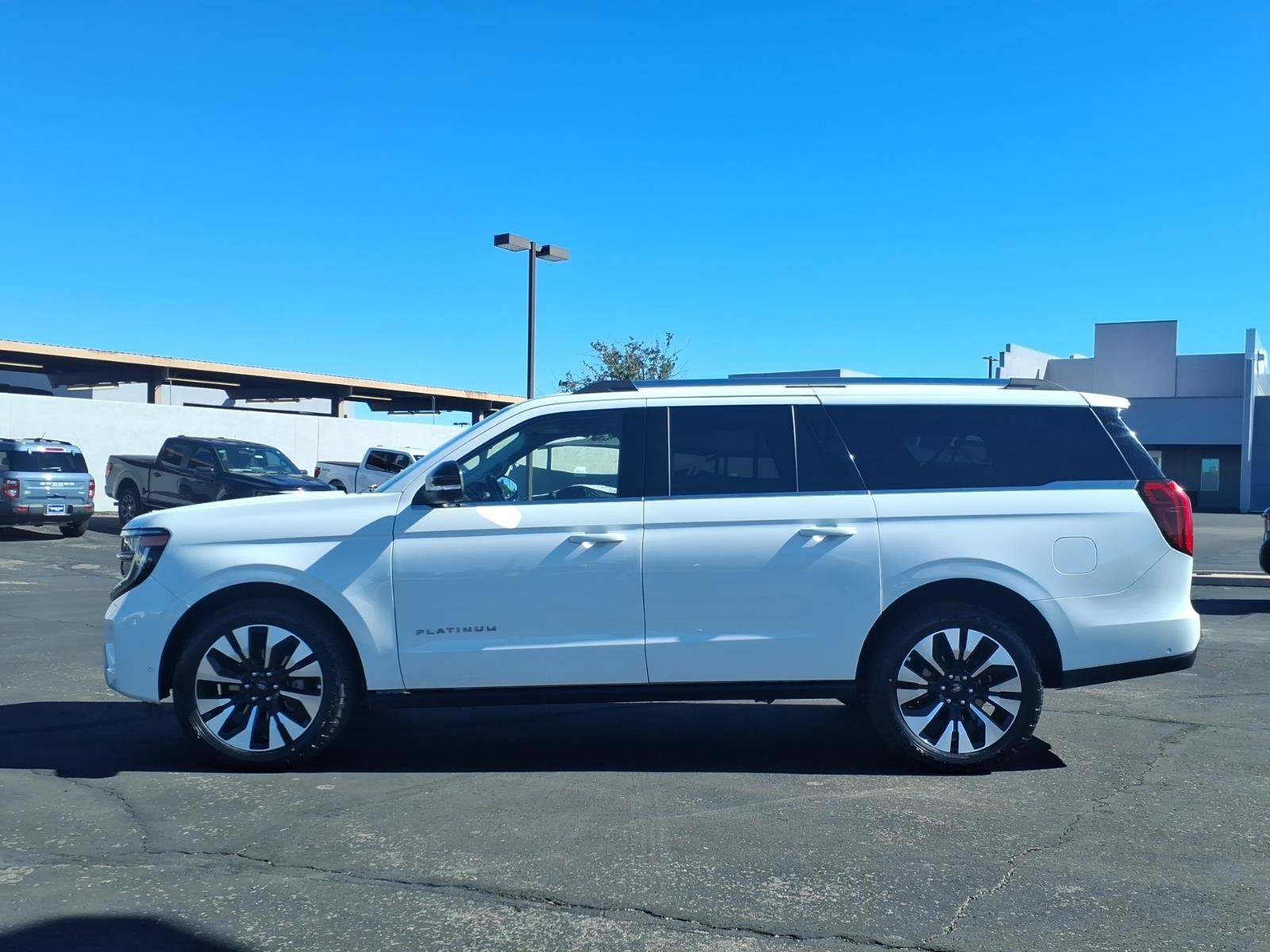 Certified 2025 Ford Expedition Max Platinum AWD/4WD image 2