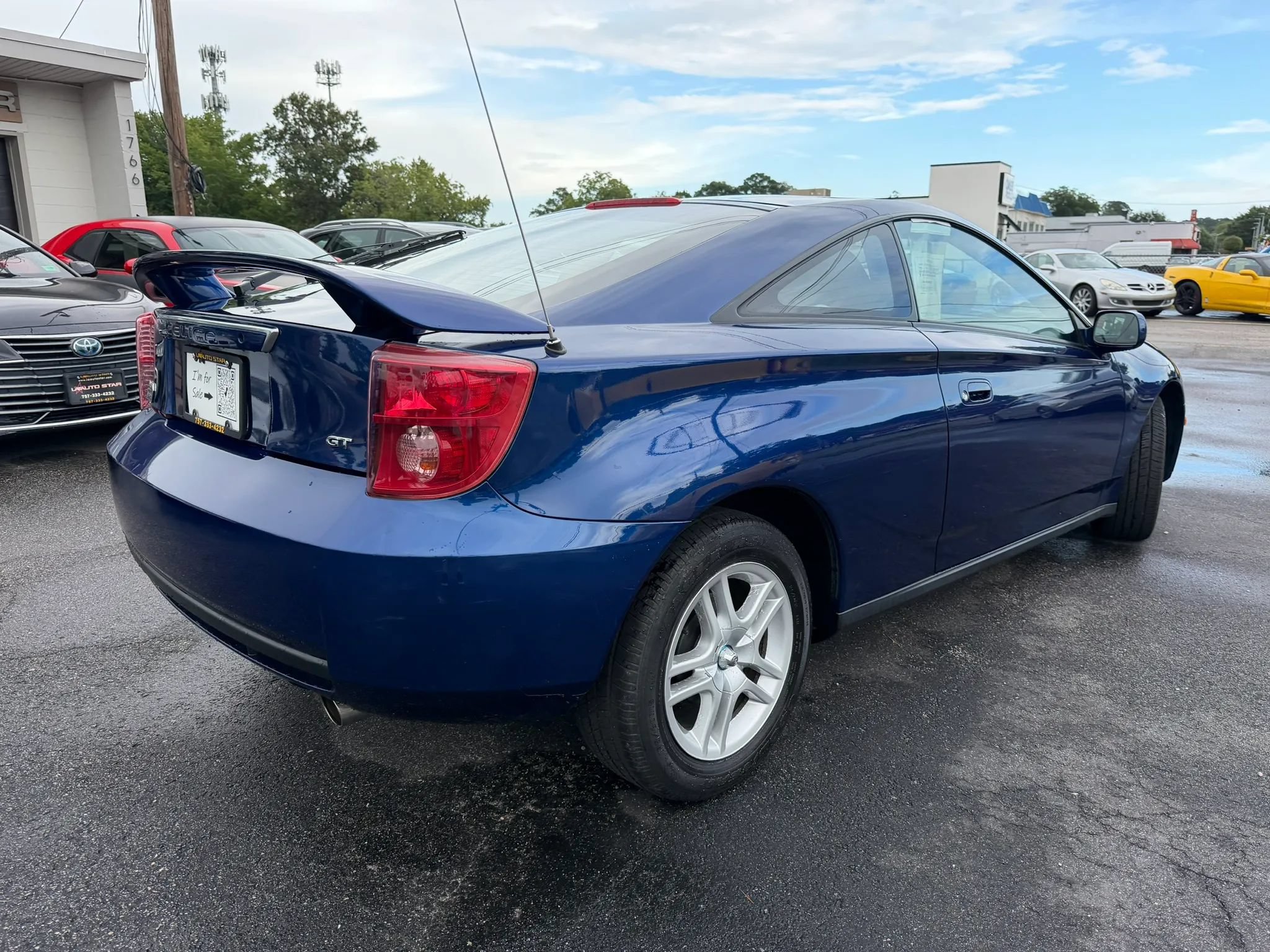 Used 2003 Toyota Celica GT FWD image 3