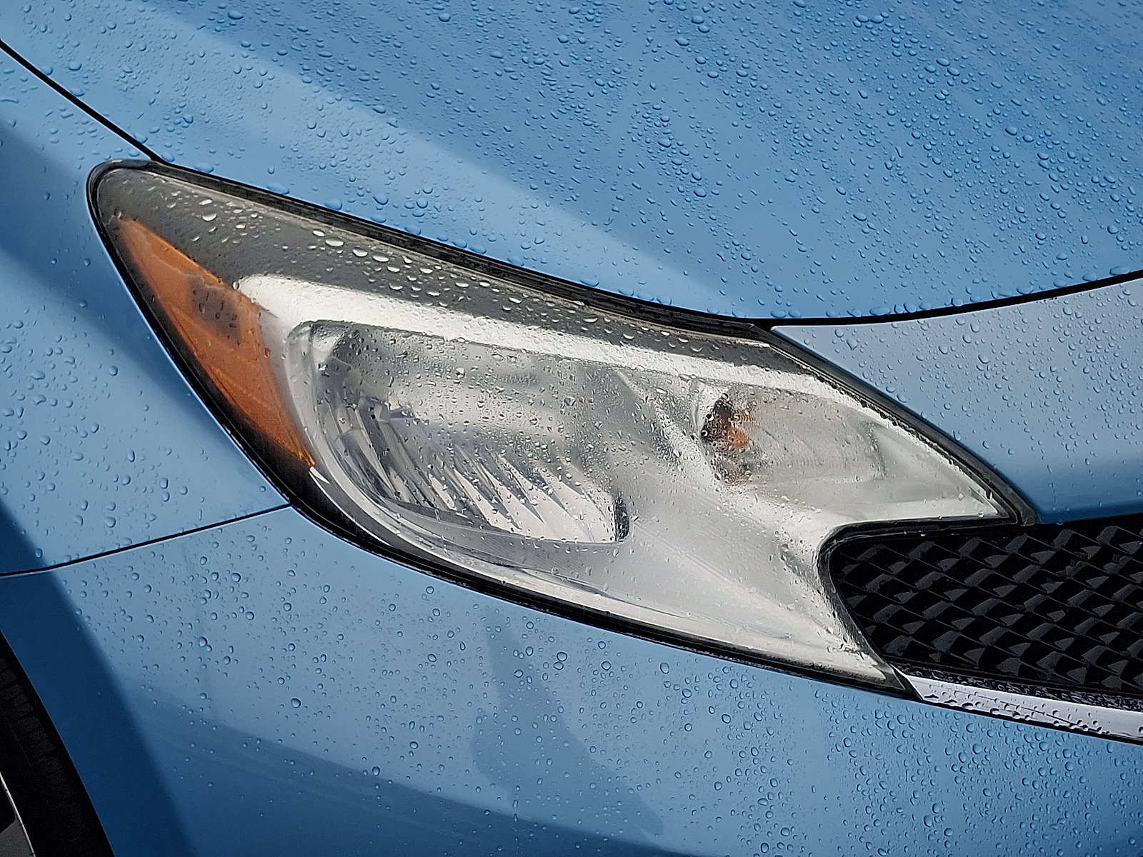 Used 2015 Nissan Versa Note SR w/ SR Tech Package image 11