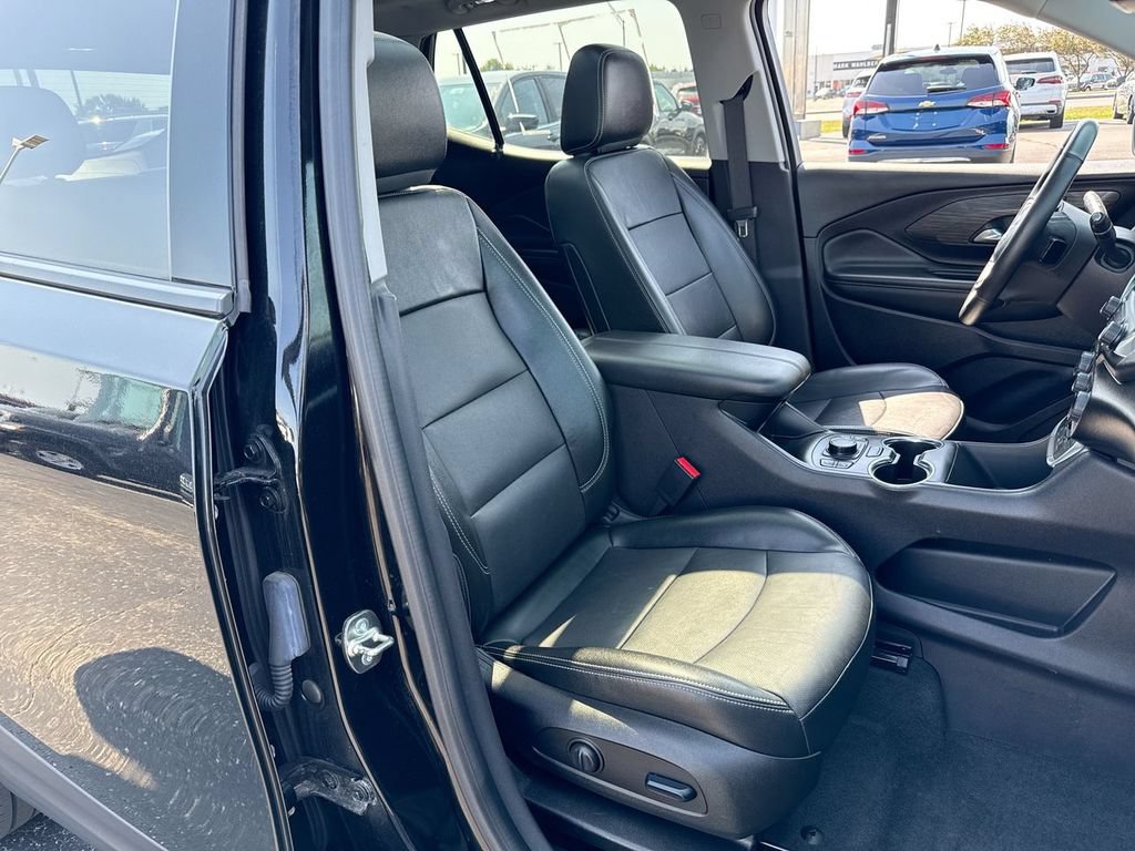 Used 2024 GMC Terrain SLT w/ Infotainment Package II AWD/4WD image 25