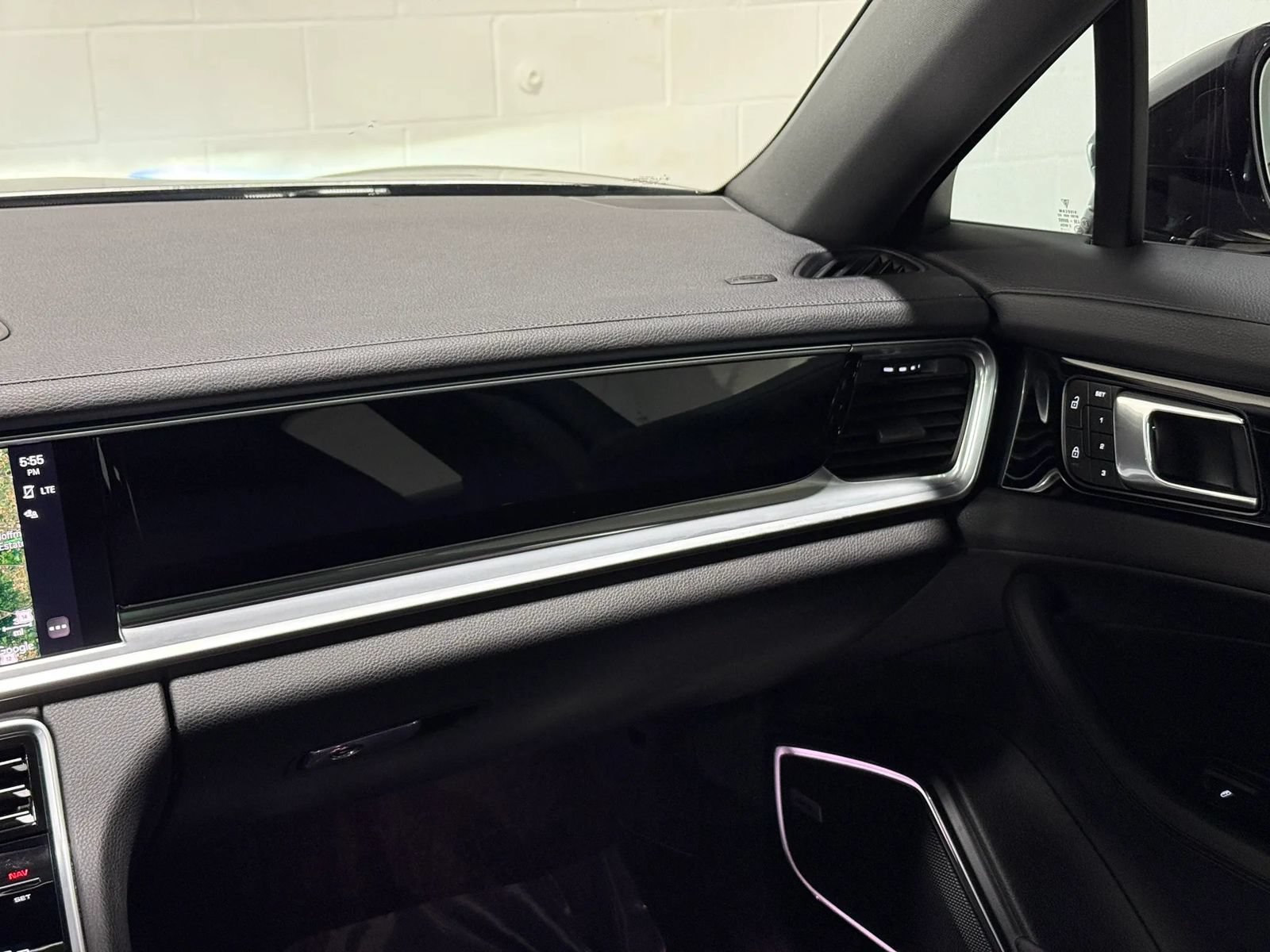Used 2023 Porsche Panamera 4 Platinum Edition AWD/4WD image 27