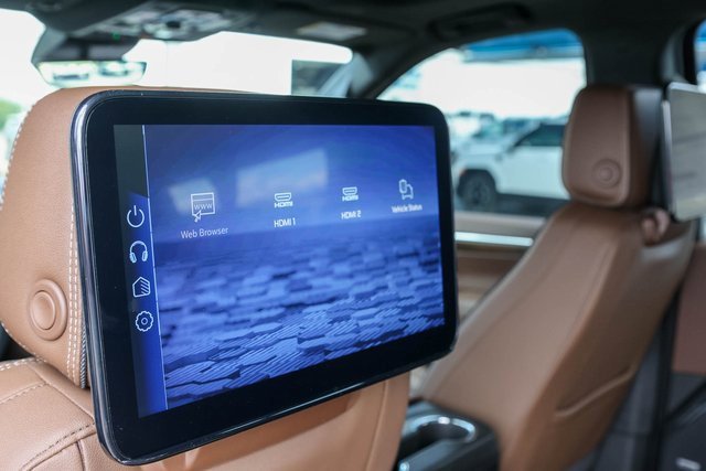 New 2026 Chevrolet Suburban High Country image 19