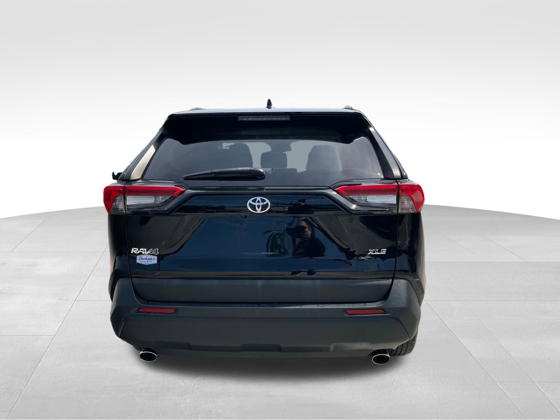 Used 2021 Toyota RAV4 XLE image 11