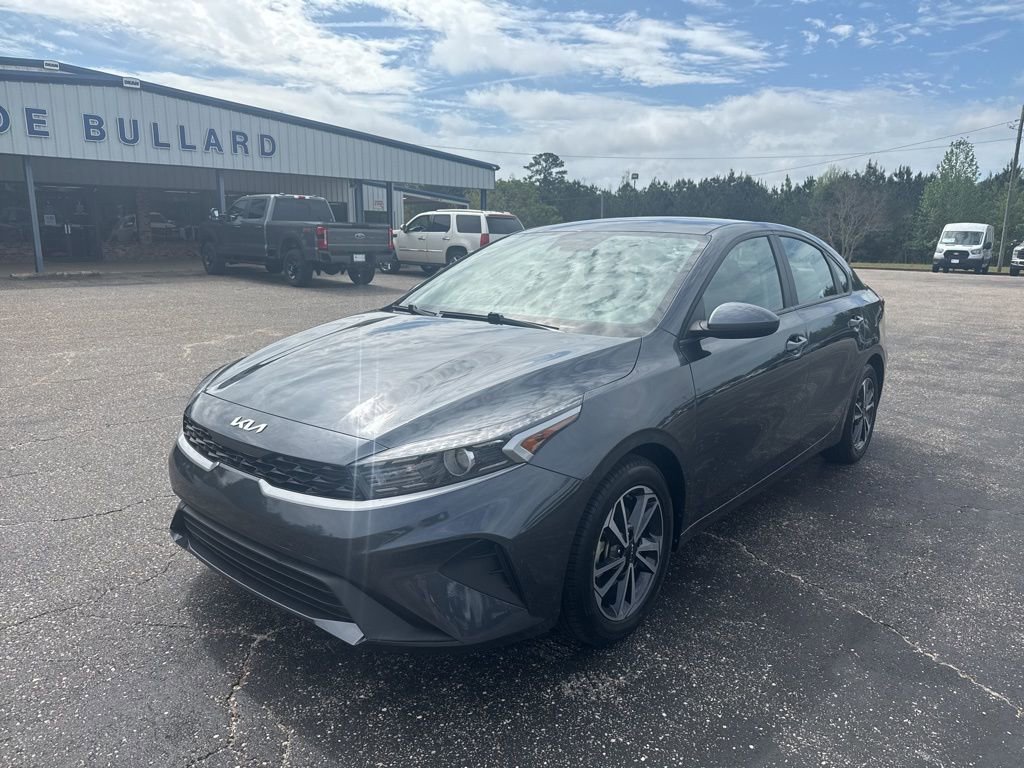 Used 2023 Kia Forte LXS FWD image 16