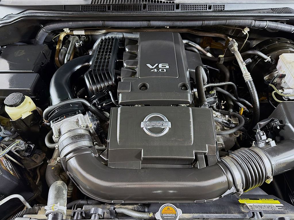 Used 2018 Nissan Frontier SV image 11