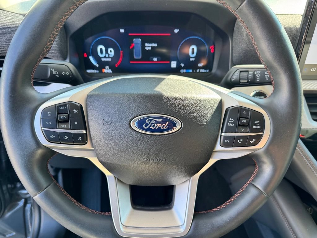 Used 2025 Ford Explorer Active w/ Active Comfort Package RWD image 15