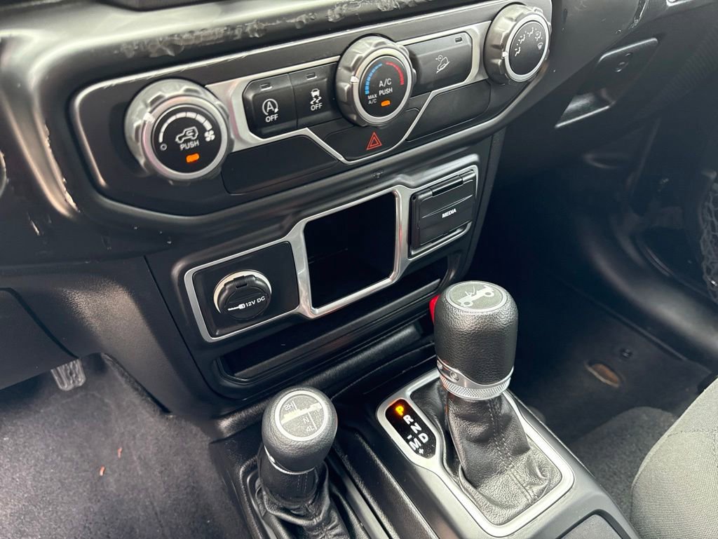 Used 2018 Jeep Wrangler Unlimited Sport AWD/4WD image 34