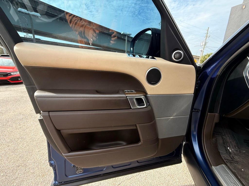 Used 2018 Land Rover Range Rover Sport HSE Dynamic image 29