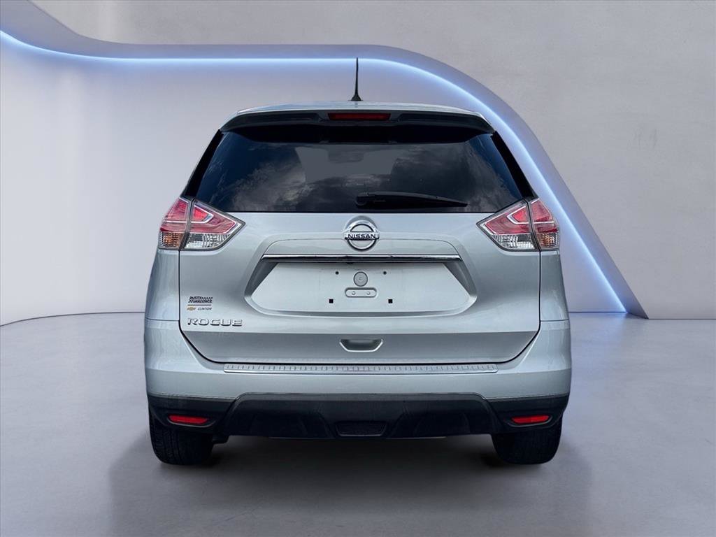 Used 2015 Nissan Rogue S FWD image 4