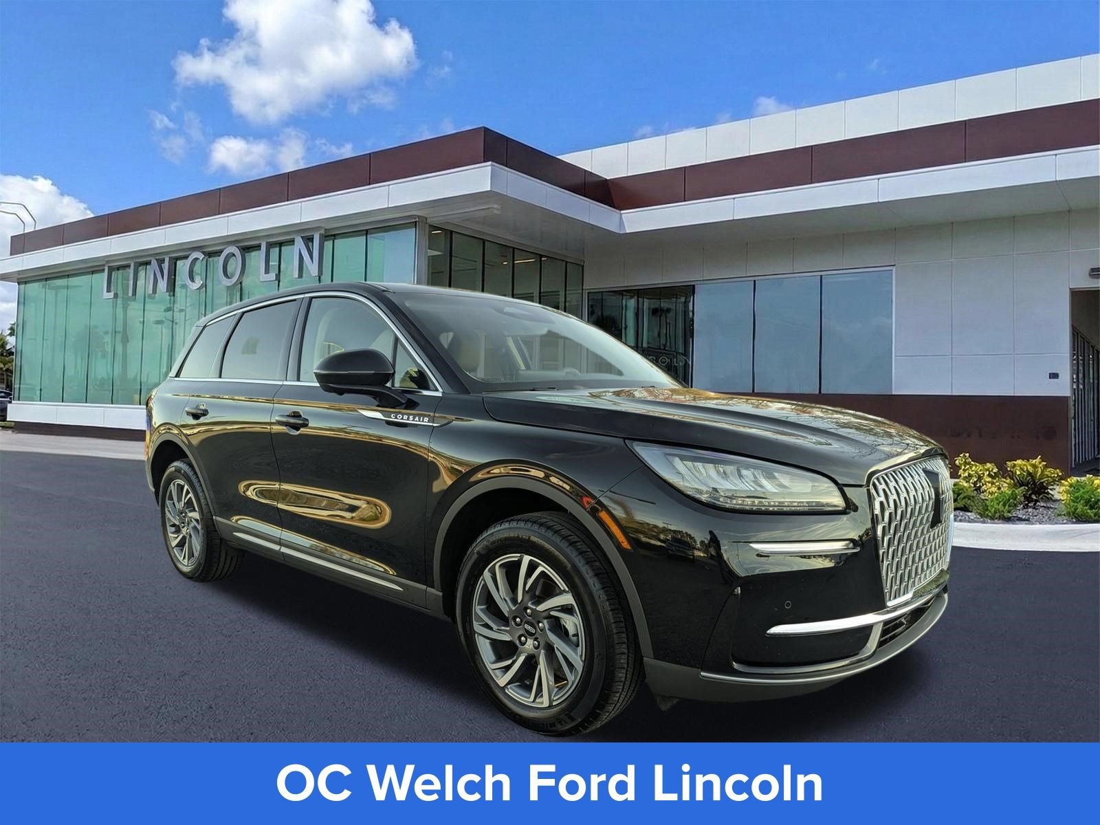 Used 2024 Lincoln Corsair FWD w/ Equipment Group 101A image 3